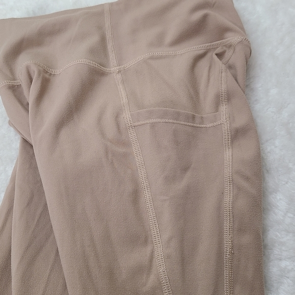 Alphalete Alphalux tan high waisted glute accentuating leggings - Picture 3 of 5